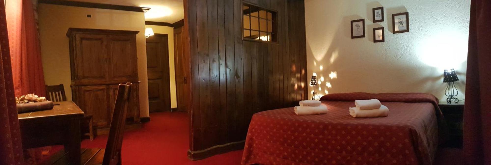 Hotel Tavernier กูร์มาเยอร์ ภายนอก รูปภาพ